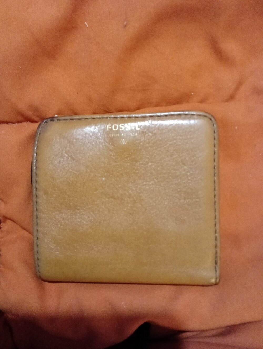 #2FW Fossil Sydney Small Zip Around Bi-fold Wallet in Tan